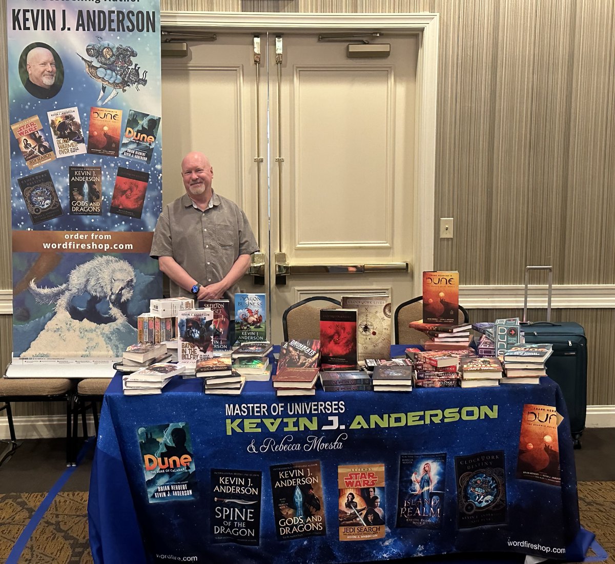 All set up and ready for the dealer's room and for my panels as Guest of Honor at FantaSci Con in Raleigh. But first...ribs for lunch!