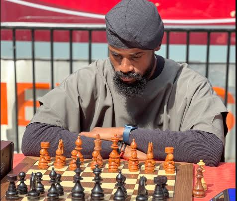 LegendaryJoe's tweet image. Dear BBC NEWS (WORLD)
Make your pick... This is 2024, your poverty porn now nauseates and provokes. There is more to Africa, particularly Nigeria, than hunger, starvation, and deprivation...
If you were so starved of his recent images, at least, harvest from the ones at the…