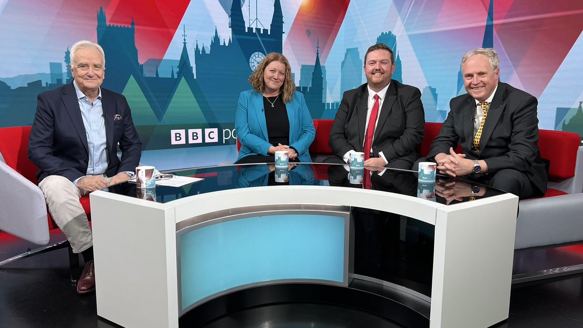 We build-up to election day by talking to people in Bristol to see what they want from the new committee system, replacing the Mayor. Plus crime in Wilts & the PCC candidates, smoking ban & sleaze. Sunday BBC One 2.15pm.#politicswest @fayepurbrick @alexmclabour @BrianMathew4NW
