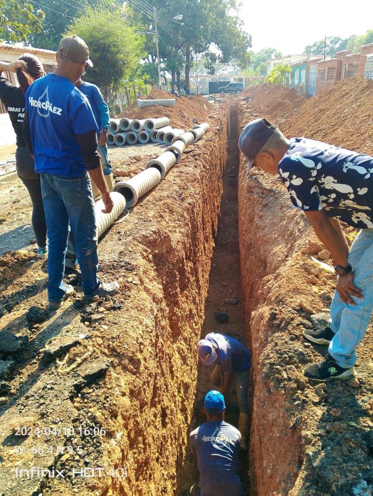 #SEPA📢 Instalación de 200 metros de tuberías optimiza el sistema de aguas servidas en Altagracia de Orituco Más información ⬇️ 👁️‍ tinyurl.com/yvf8dhe4 #Guárico #GloriaAlBravoPueblo #GuáricoProduce