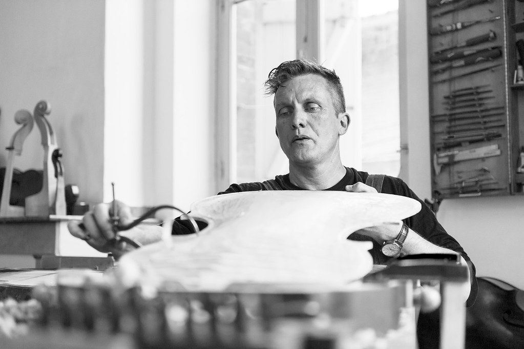 🎻Can you hear the mathematics in music? Join Robert Brewer Young and <a href="/DrKKennedy/">Kate Kennedy</a> as they uncover the hidden harmony in Euclid's Elements, live on April 23rd!  Register now: shorturl.at/hnyI3 #LifeWriting #MusicTheory #Harmony