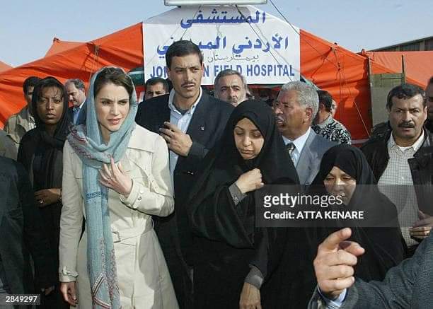 من الذاكرة . . زيارة الملكة رانيا  للمستشفى الميداني الأردني في #إيران

دائما الاردني مصدر عون للجميع