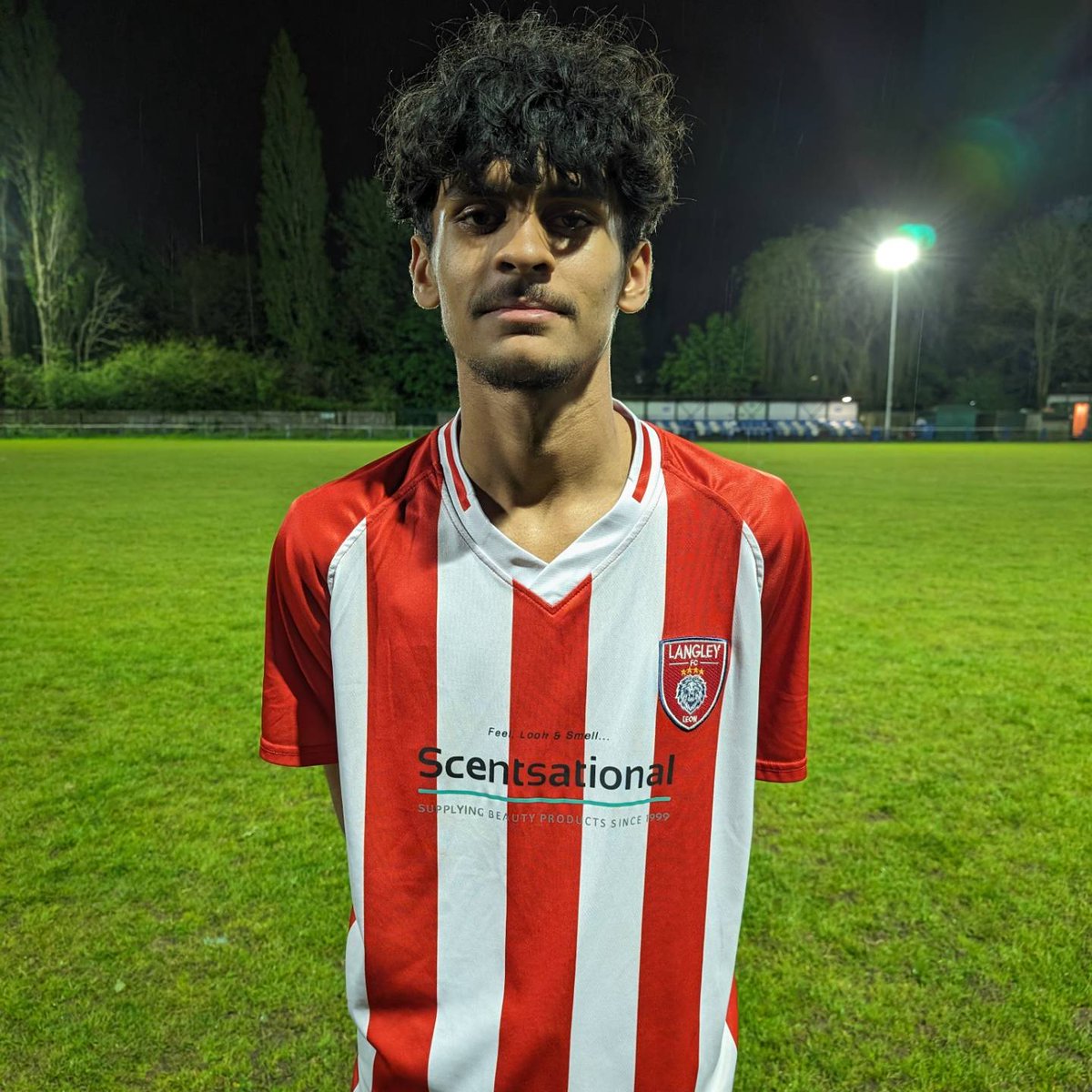 U17's Roshan - DEBUT and U16's Jaiden - 2nd APPEARANCE suited up for @LangleyFC_ U18's last night ⚽👏 

Roshan and Jaiden have been brilliant for Harrow United and their consistent performances warranted the call up!

The beginning of many more to come!

#PlayerPathway