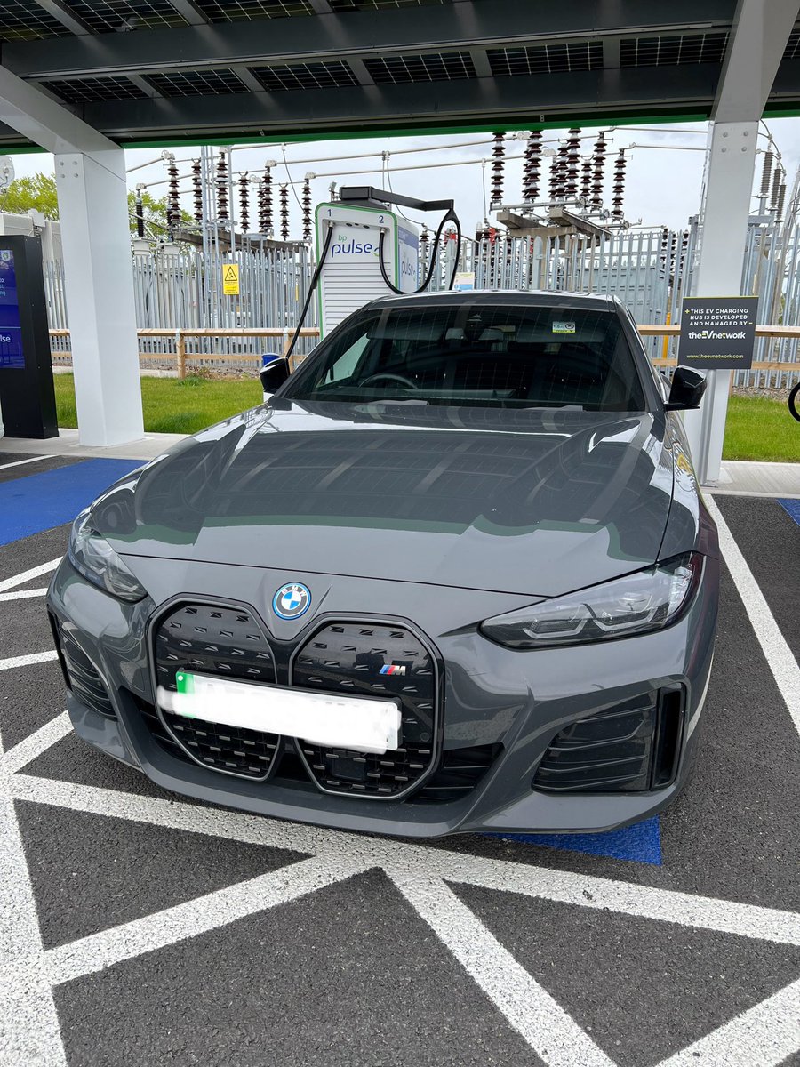 As journeys go, the electrons had a short one: just a skip over the fence ⁦<a href="/bppulseuk/">bp pulse</a>⁩ station at the NEC is superb. Ample chargers &amp; Starbucks on site #EV #electriccars #BMW #M50