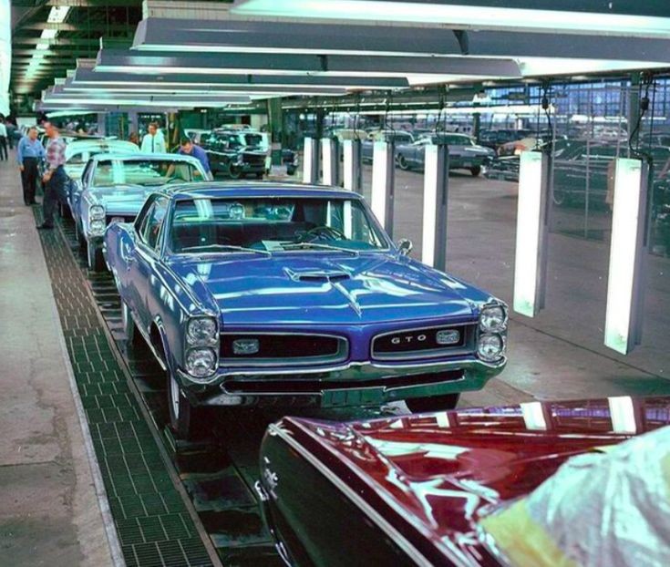 Assembly Line for 1966 Pontiac GTO