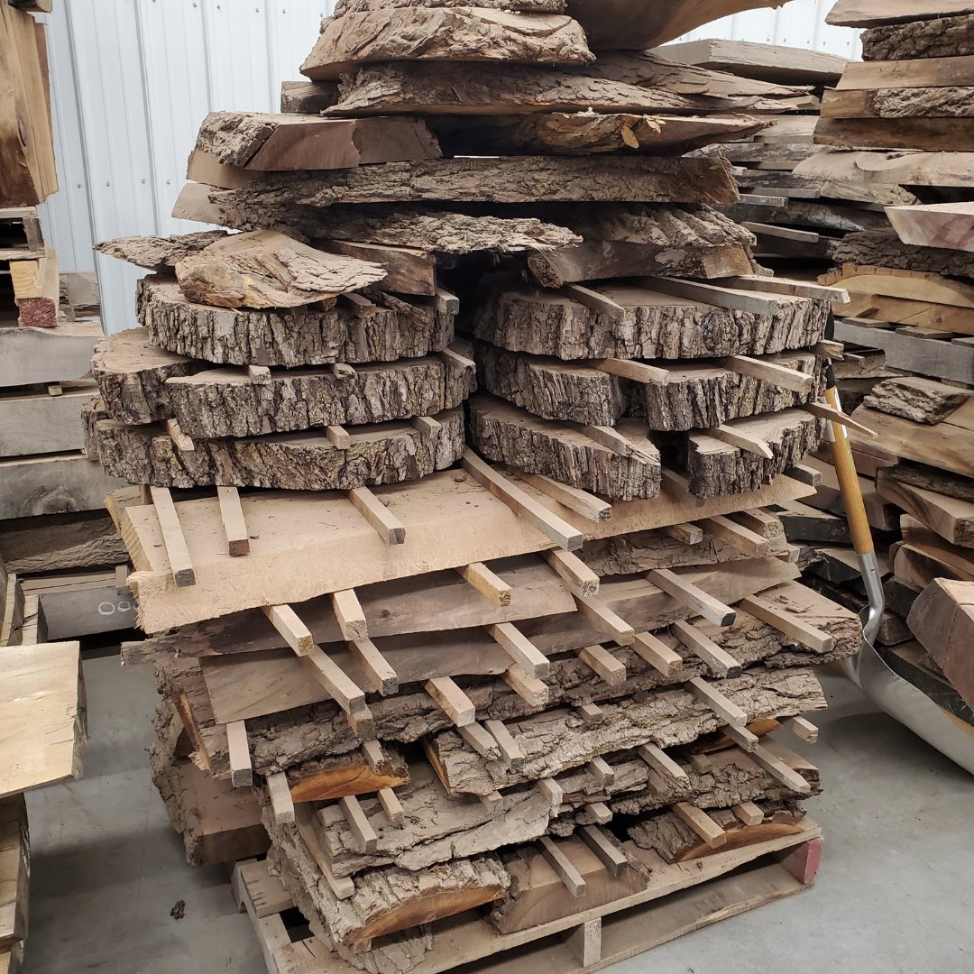 Miscellaneous small rounds coffee table slabs out of the kiln!
::
#livingroom #interiordesign #interior #homedecor #home #design #livingroomdecor