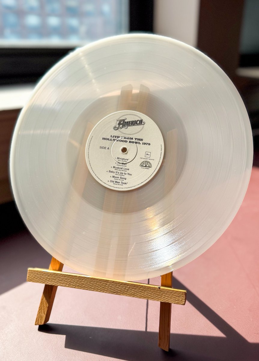 ✔️ Translucent milky clear vinyl ✔️ Signed setlist ✔️ Record Store Day 2024 release is out now! Have you grabbed yours yet? #AmericaBand #RecordStoreDay