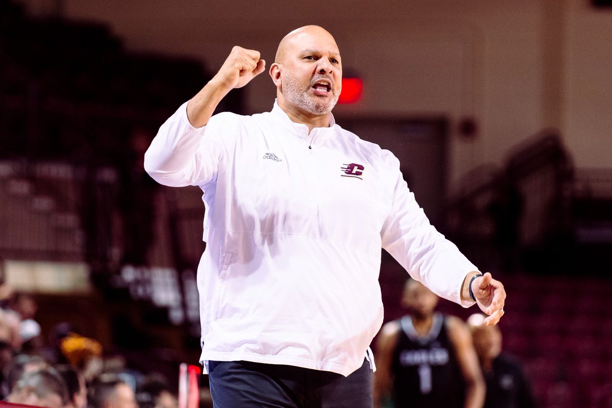 CMU Men's Basketball tweet media