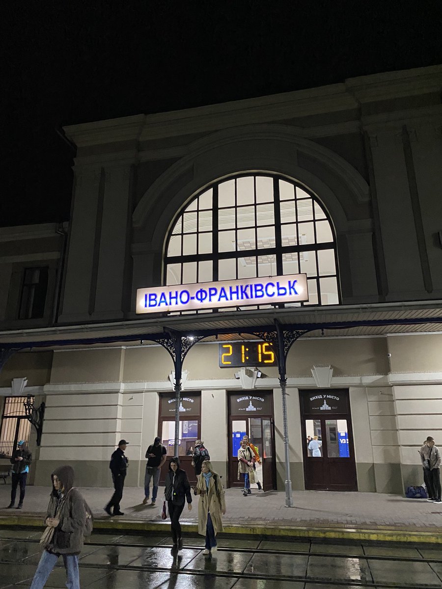 Ivano Frankivsk calls itself ‘the back-office of the war’ where also no day passes by without sorrow and pain for the heros who gave it all for their country. #StandWithUkraine