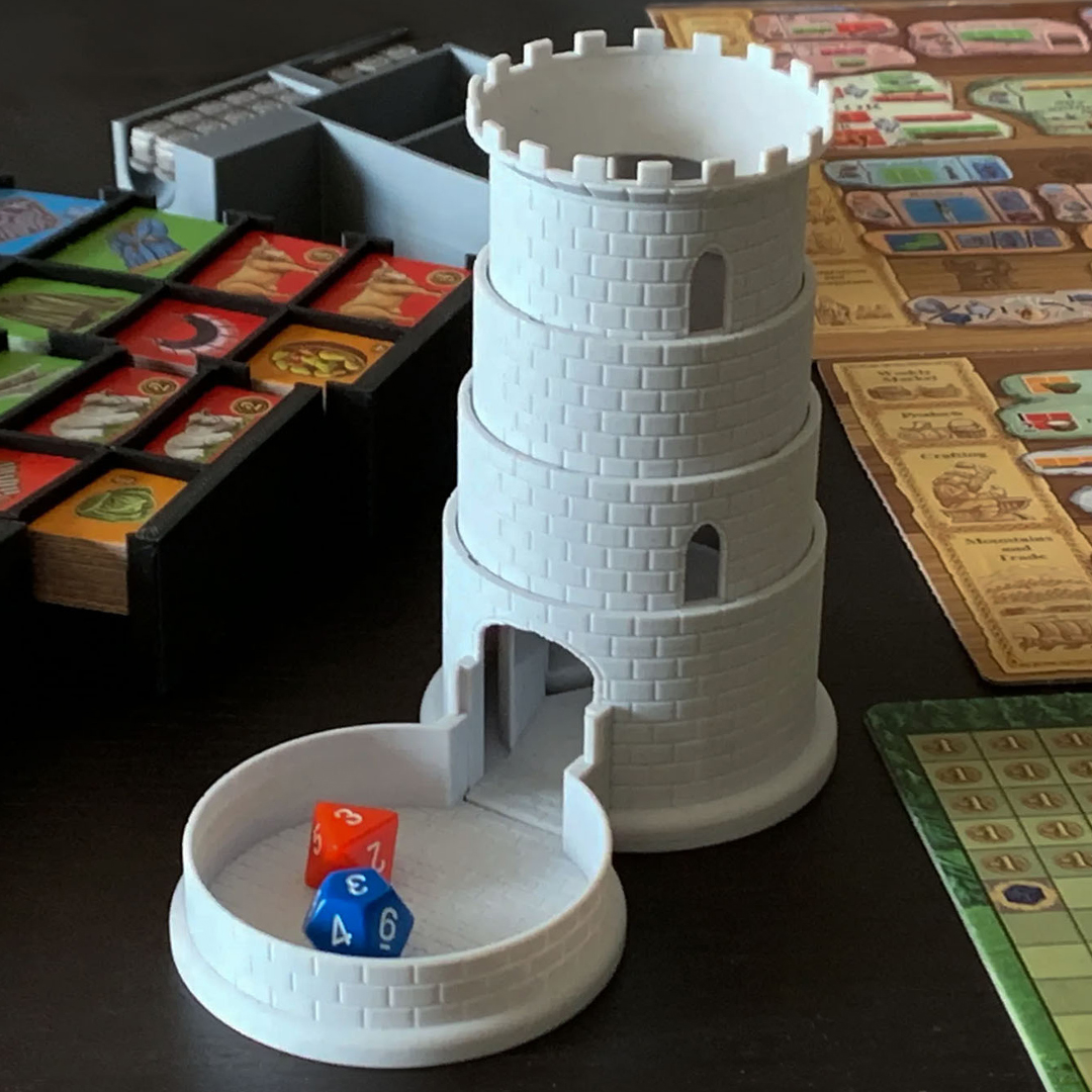 Calling all board game lovers, RPG players, and fans of dramatic dice rolls! 🎲 Our Dice Tower Design Contest begins today! 🏰 Let's roll! 🎲 printables.com/contest/435-di… 📷 Taller ramp for the taller base for the collapsible dice tower by mld2443