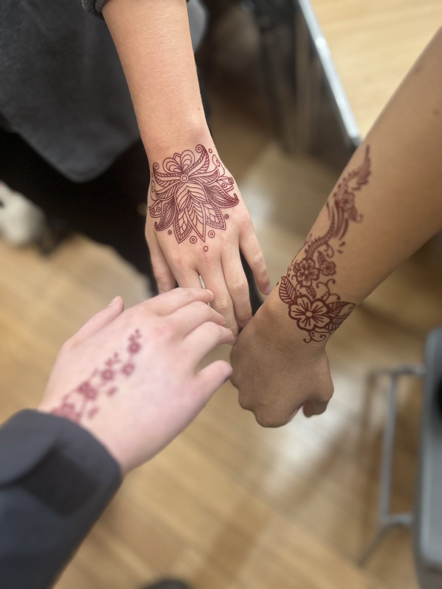 Many thanks to our culture committee for setting up a wonderful party for our school community. Thanks to our parent body for providing some delicious treats!