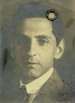 19 kwietnia 1890 | W Pradze urodził się czeski Żyd Karel Eben.

W getcie w #Theresienstadt od 27 lipca 1942 r. 
Do #Auschwitz dotarł 28 października 1942 r. w transporcie 1867 Żydów. Zamordowany w komorze gazowej po selekcji.