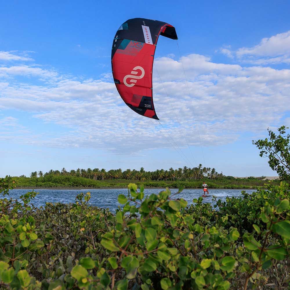 It's hard to put into words just how big you can go on this kite. The new 2025 XS V5 is in stock now! buff.ly/4avB1g8 #eleveight #eleveightkites #eleveightkiteboarding #kiteboarding #kitesurfing #kiteboard #kitesurfing #kitesurfingkite #2025 #2025kite #2025eleveight