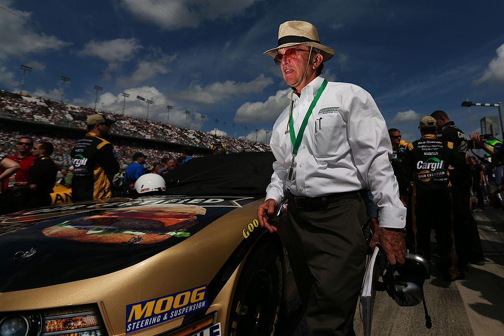 Happy Birthday to Class of 2019 #NASCARHOFer Jack Roush! Since beginning Roush Racing (@rfkracing) the graduate-level mathematician turned engineering entrepreneur has won a record 322 races across NASCAR’s three national series. #NASCARHall #NASCARHOF #NSCARLegend #NASCARHistory