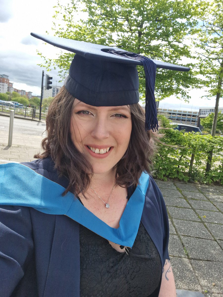 jade_w08's tweet photo. #OUfamily #GraduationDay #FeelingProud #WellDoneToMe #WhatAday #RegisteredNurse #OUGraduate #IDidIt https://t.co/tlAE2oJQ17