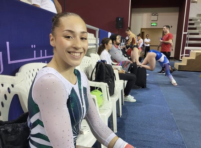 Yazid_Dz_16's tweet photo. Coupe du monde de gymnastique - Doha 2024 🇶🇦
Kaylia Nemour vient de remporter la médaille d’or aux barres asymétriques 🥇 
Un grand bravo à notre championne @Kaylianemour 🇩🇿 https://t.co/yM2BwQoiKN