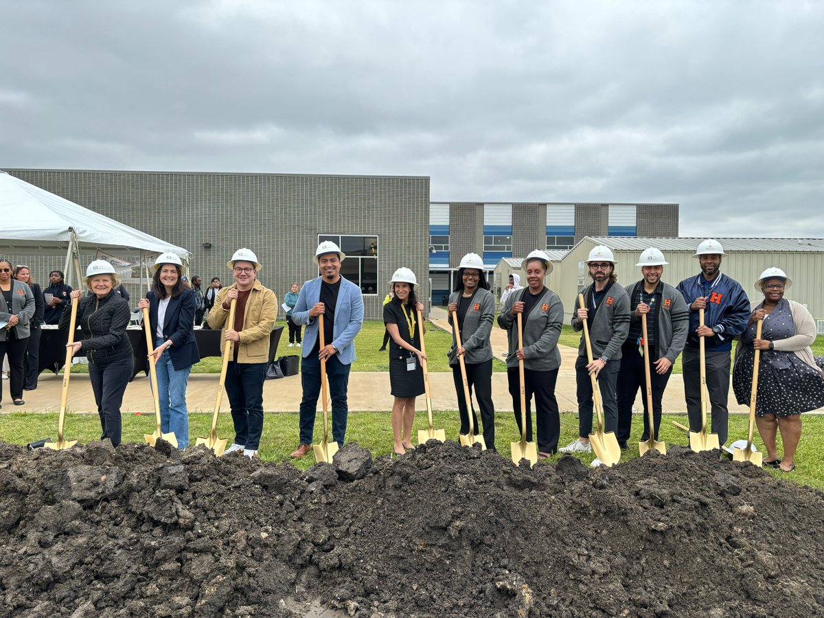 Big day for #UpliftHampton! We've officially broken ground on our new Track Facility! Huge thanks to everyone involved, from our CMO, legendary athletes, coaches, to the Hampton Cheer Squad & our sponsor PMSI. Here's to the future of Phoenix Athletics! 🏃‍♂️🏆 #GoPhoenix