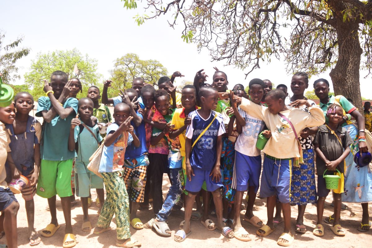 PNUD_BFA's tweet photo. Bientôt une clôture et des latrines pour l’école primaire publique de Niangdo au #BurkinaFaso 🇧🇫, avec @PNUD_BFA, à travers le #PAMED pour améliorer la #sécurité et l’#assainissement des élèves et enseignants!