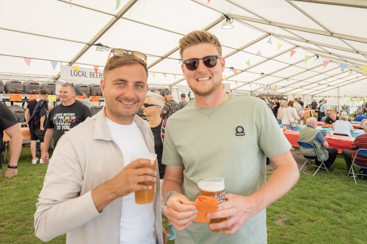 VisitEastbourne's tweet photo. There's just 4 weeks until Beer &amp; Cider by the Sea 🍻 With live music providing the soundtrack to the weekend and over 100 beers, ciders and perries to choose from, get your mates together and celebrate the start of summer! Tickets available here: https://t.co/zF4LIva15S https://t.co/bgdctUySQp