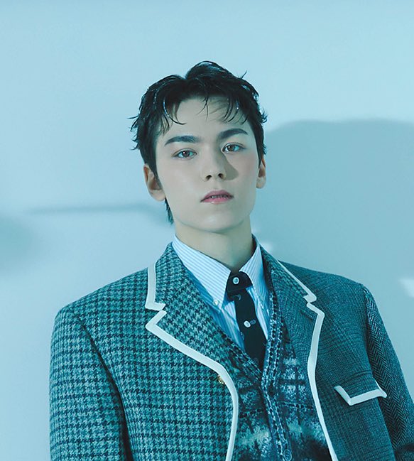 「📱WEVERSE - 19.04.24」 🐢 #Vernon a changé sa photo de profil sur Weverse. #버논 #VERNON #세븐틴 #SEVENTEEN #캐럿 #CARAT @pledis_17 Cr : SEVENTEEN Weverse/@.chweposts