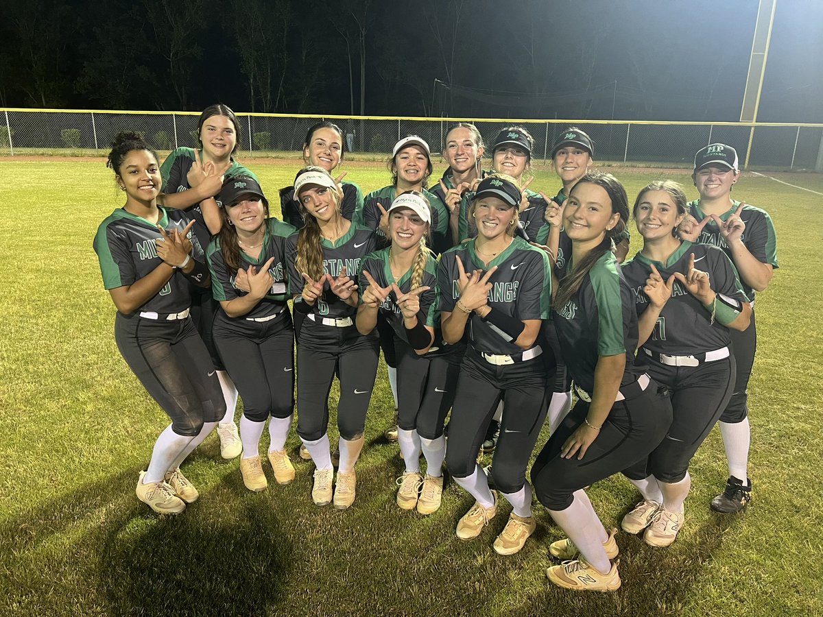 The Lady Mustangs doubled down Thursday night winning two conference road games…17-1 vs. Olympic and 13-6 vs. Palisades.  Anna Eason stepped up and collected both wins in the circle.  The Mustangs return home Friday to take on non conference foe Mallard Creek.