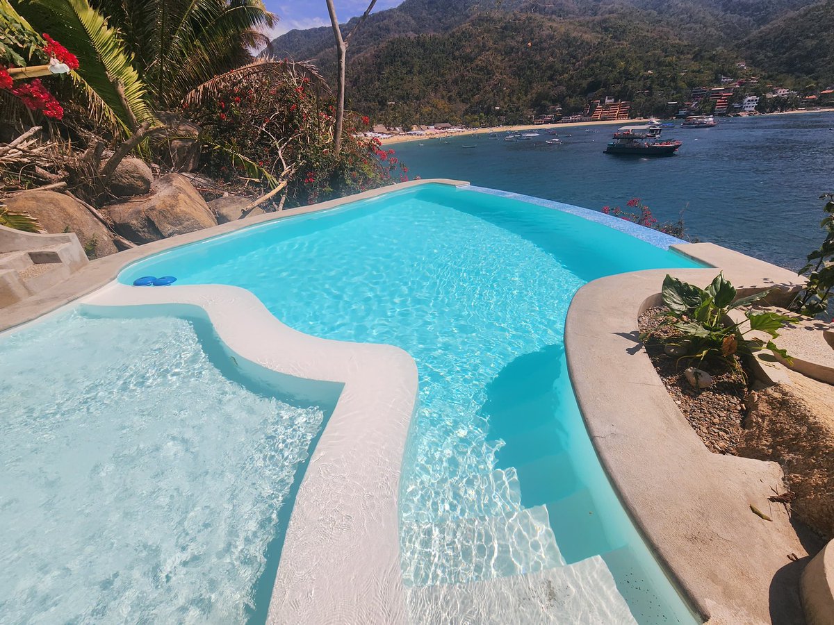 Con este calorcito se antoja alberca ☀️🤭😍🌊

casabahiabonita.com.mx

#CasaBahiaBonita #Vacacionesenlaplaya #diversionasegurada #poolday #VisitPlaya #yelapabeach #yelapamexico #Yelapa #viernesyelcuerpolosabe 🏖️