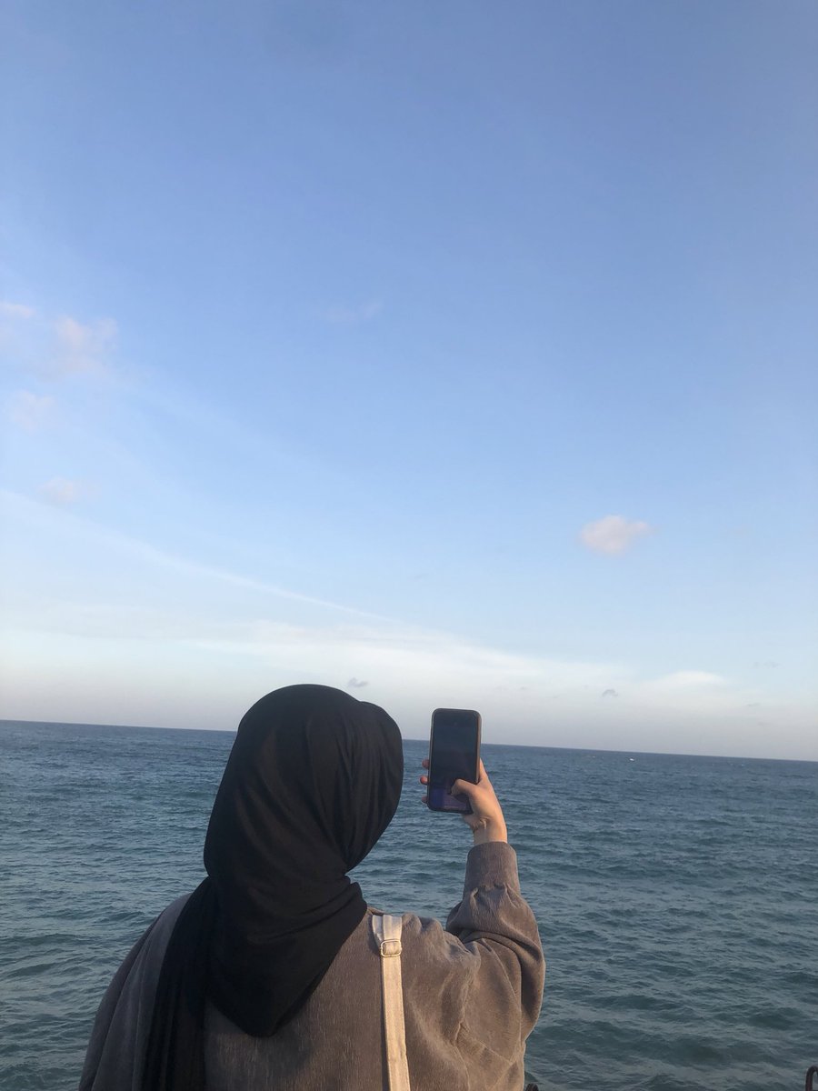 likeamissile0's tweet photo. @tanyakanrl iniii, pgn kepantai lagiii https://t.co/QXSqME3Jzp