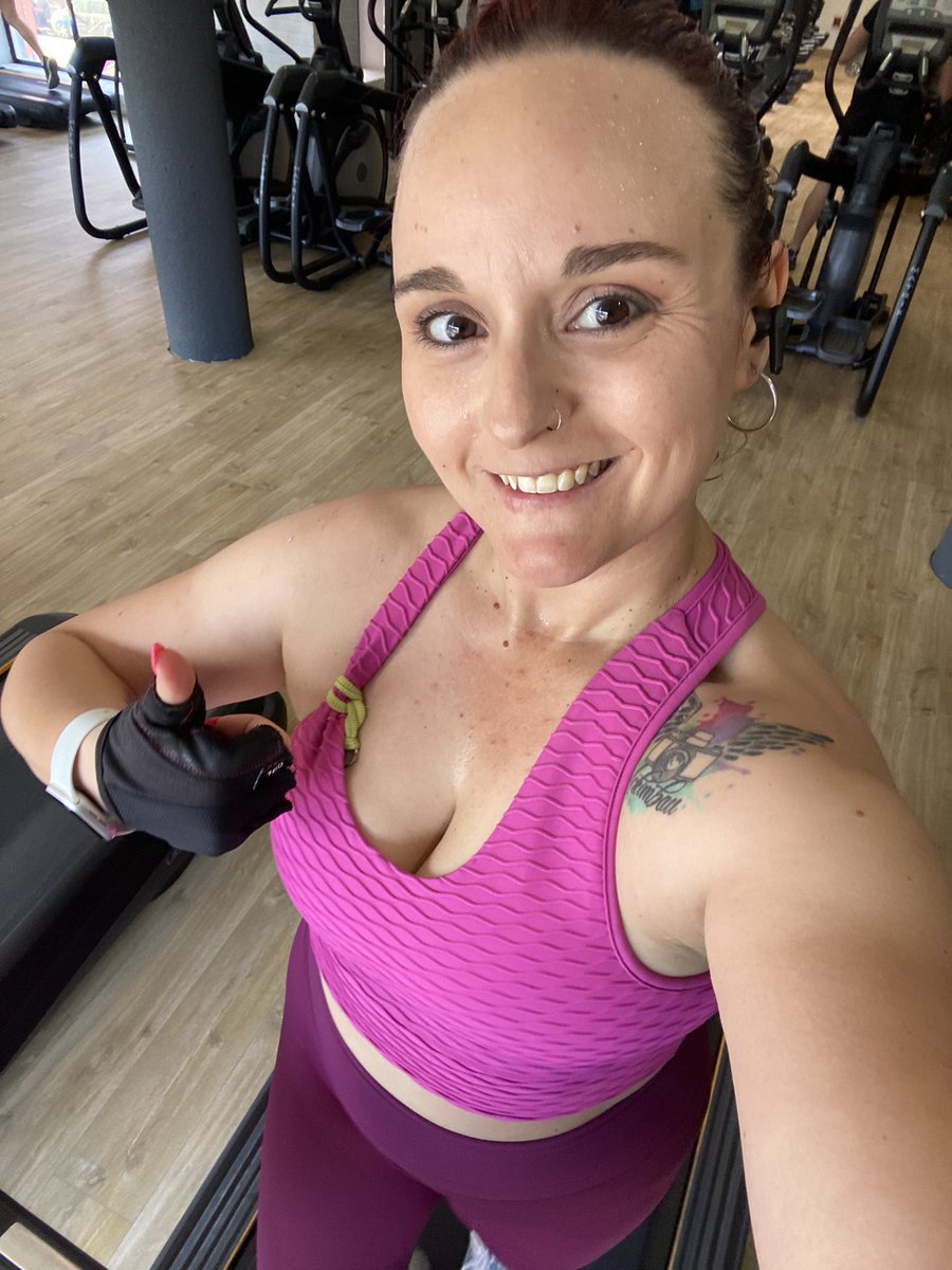 Arkimbau's tweet photo. Full body completado!!!
Y ahora unos minuticos de cinta antes de irme a por mi peque! 
Esta terapia….mis mejores sensaciones sin duda!!!
#gym #gymmotivation #teamwabisabi https://t.co/CtWHc7BaP0