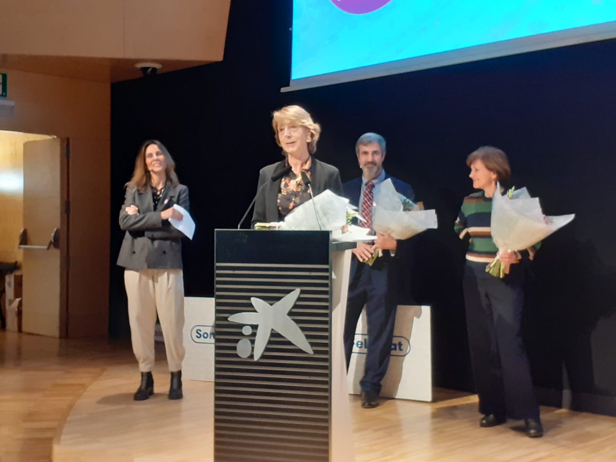 VHIR_'s tweet image. Les doctores Francina Munell i Anna Meseguer, com a antigues coordinadores del #MasterVHIR, i el Dr. @JosepQuerSivila, com a coordinador actual, recorden els inicis del programa i els reptes i assoliments durant aquests anys.