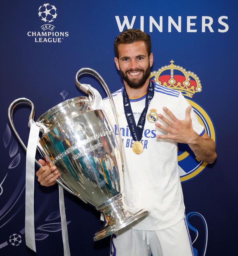 YihiRM's tweet photo. Nacho se va a ir a final de temporada. Solo podemos dar las gracias. Toda la vida en el Madrid. Desde la cantera a poder irse del club con 6 Champions y siendo de los jugadores con más títulos en la historia del club. Siempre dispuesto a hacer lo mejor para el club. Ni una mala palabra nunca. Un ejemplo para todos.