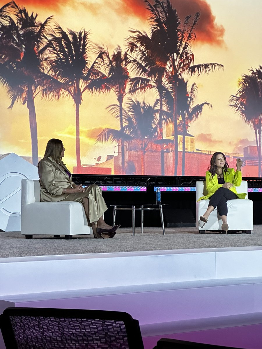 Day 2 <a href="/eMergeAmericas/">eMerge Americas</a> inspired by <a href="/reshmasaujani/">Reshma Saujani</a> call to action on the importance of bridging the gender gap. I believe our efforts in different fields to do this will unlock billions of dollars of economic opportunity that will benefit everyone. <a href="/mdcpresident/">Madeline Pumariega</a> <a href="/melmedina305/">Melissa Medina</a>