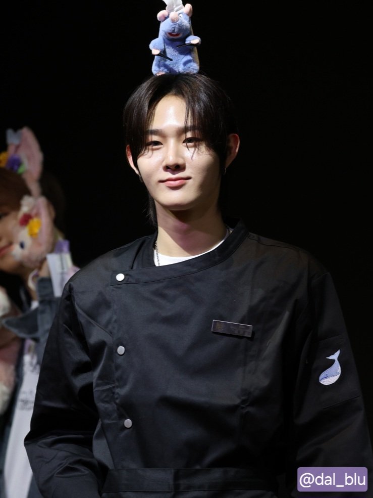 240418 케이팝스토어 대면
Two chefs 💜🤍 #지문즈 #지윤서 #문정현 #이븐