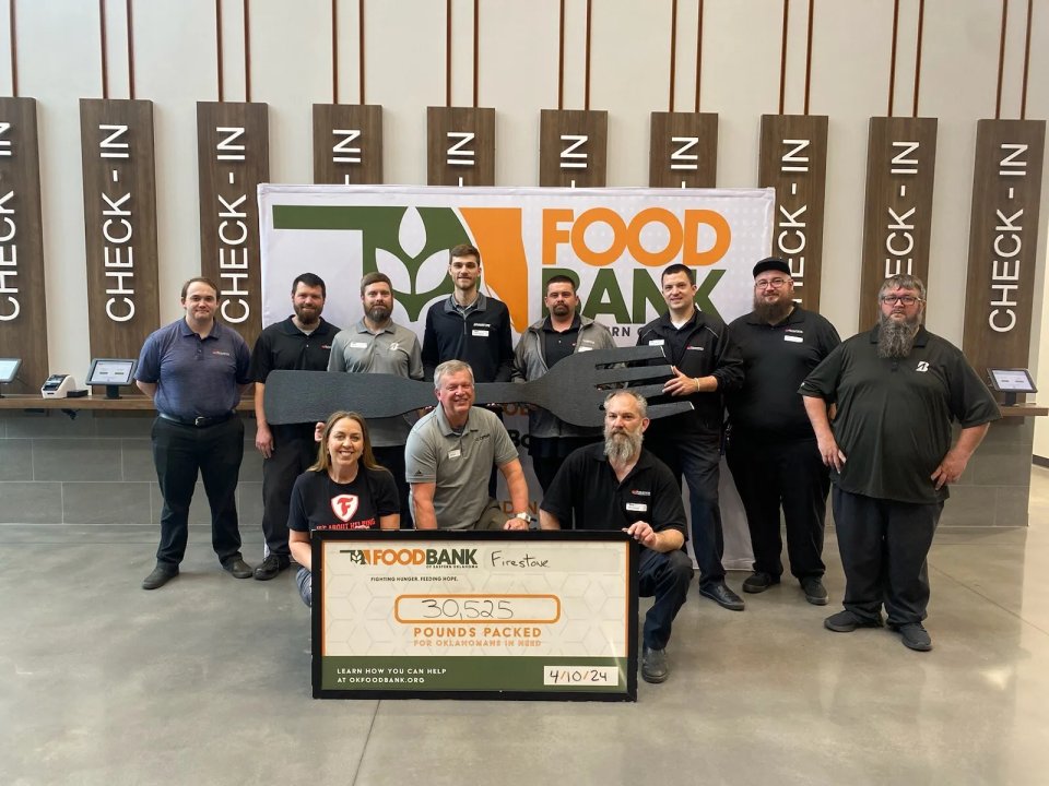 BSRO leaders from the KC Region in Tulsa &amp; our CFNA partner Chris Capehart took time out to give back to their community this week by helping a local food bank.