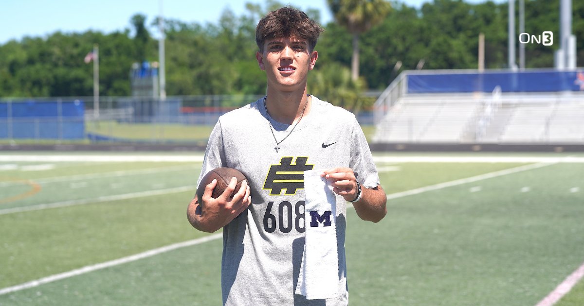 'It looks like they know how to develop quarterbacks. Obviously, it shows. There is evidence of that.' On300 QB Noah Grubbs (@NoahGrubbsQB) just named Michigan in his top group. He talks relationship with @CoachKCampbell, recent visit & more #GoBlue. on3.com/teams/michigan…