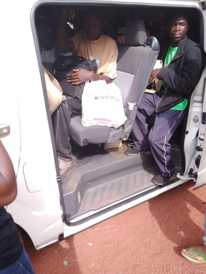 4wardwego's tweet photo. Plateau State University students being rescued back to Jos by Nengee Smart Shuttles 🙏 https://t.co/hnWpbs2Z86