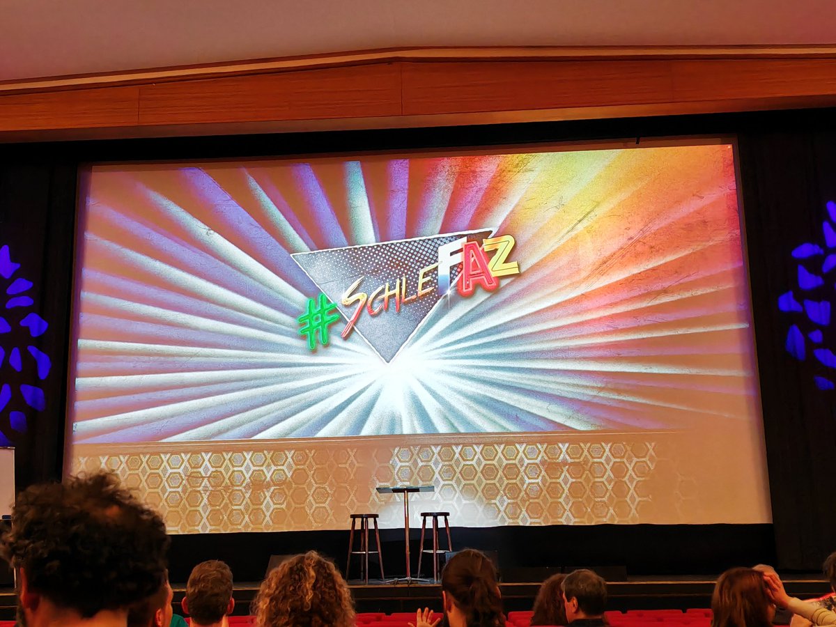 Waiting for the action 😁
#schlefaz <a href="/schlefaz/">SchleFaZ🤯</a> <a href="/twitkalk/">Oliver Kalkofe 📯</a> <a href="/_PeterRuetten_/">PeterRuettensBullshit</a>