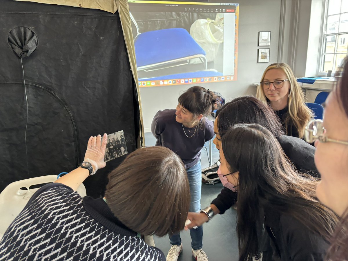 CourtauldRes's tweet photo. Posing for our final portrait! Huge thanks to @jo_gane for a fantastic day of learning all about early photographic techniques. #MaterialWitness https://t.co/uN8OfTe8yy