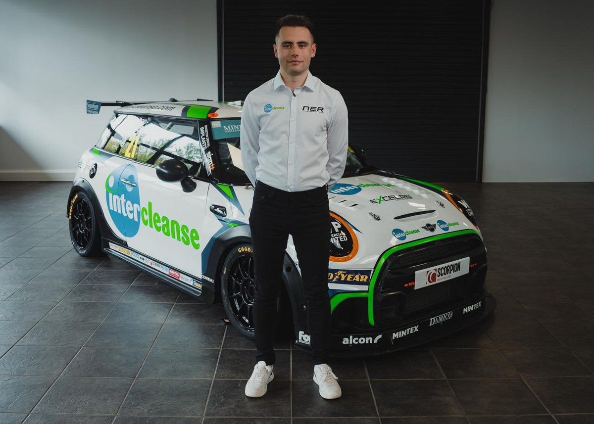 NATHAN EDWARDS GRADUATES TO JCW FOR 2024 Nathan Edwards Racing will make his debut in the JCW class Vertu MINI CHALLENGE in 2024 after extending his relationship with multiple champions EXCELR8. Read more: minichallenge.co.uk/2024/04/19/nat…