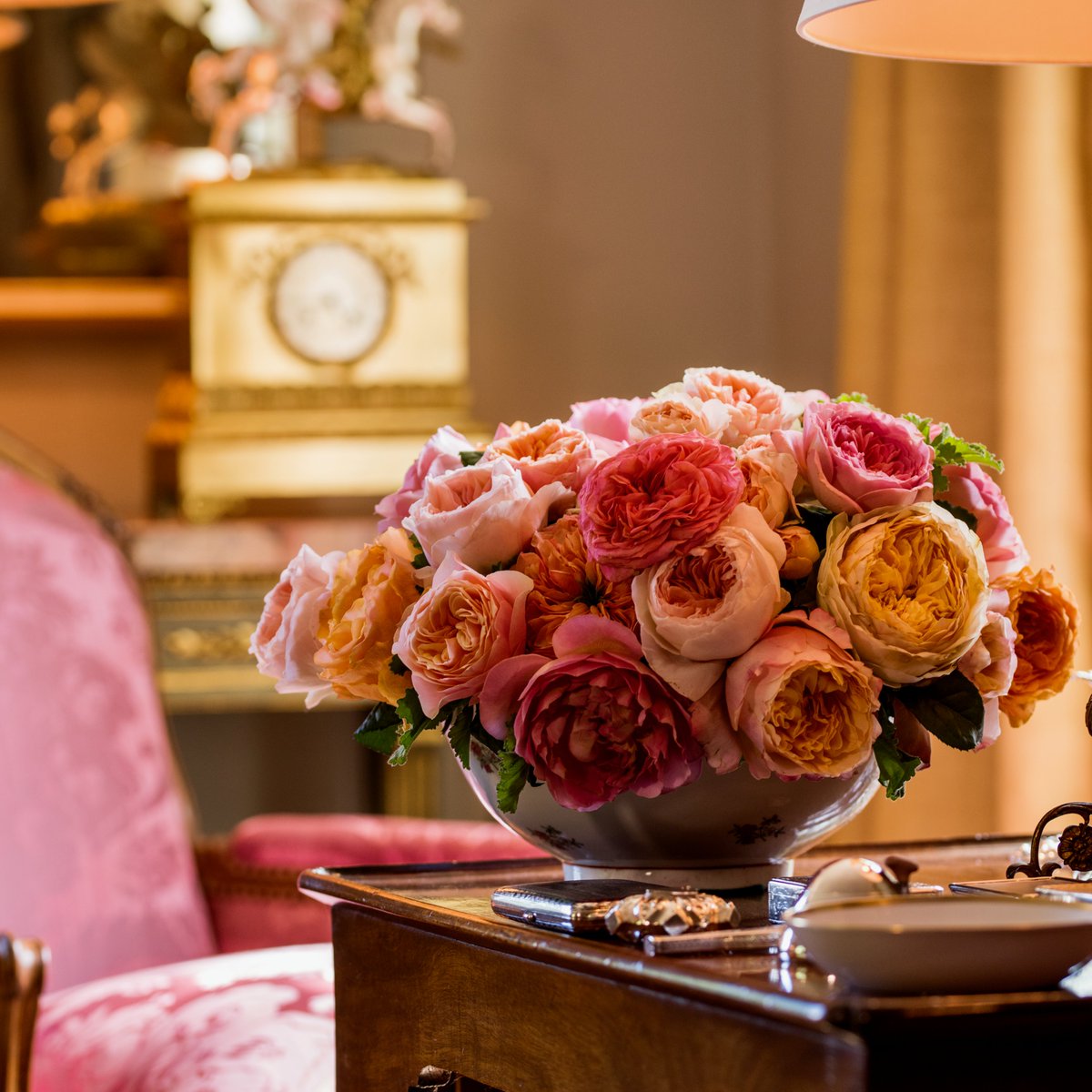 Because every weekend deserves a touch of luxury.  Indulge in the timeless beauty of our garden roses. #pulbrookandgould #london #luxuryflowers #weekendluxury