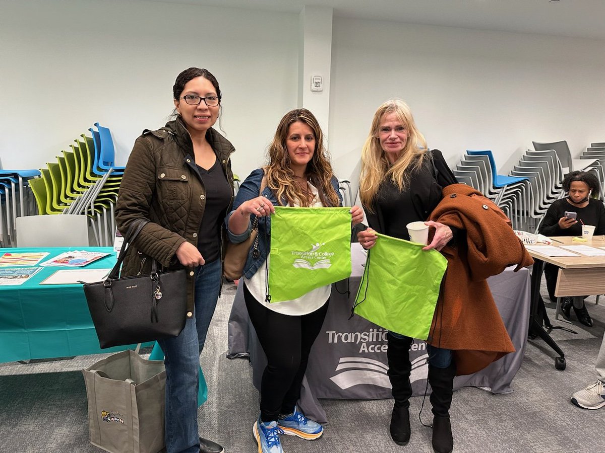 SITCACDOE's tweet photo. Another successful transition resource fair with our amazing community partners and advocates at the @StatenIslandDDC. We got to support many families with the many resources @NYCSchools has to offer our students with IEPs. #SupportingOurCommunity #supportingourstudents https://t.co/G4xbL6cxeA