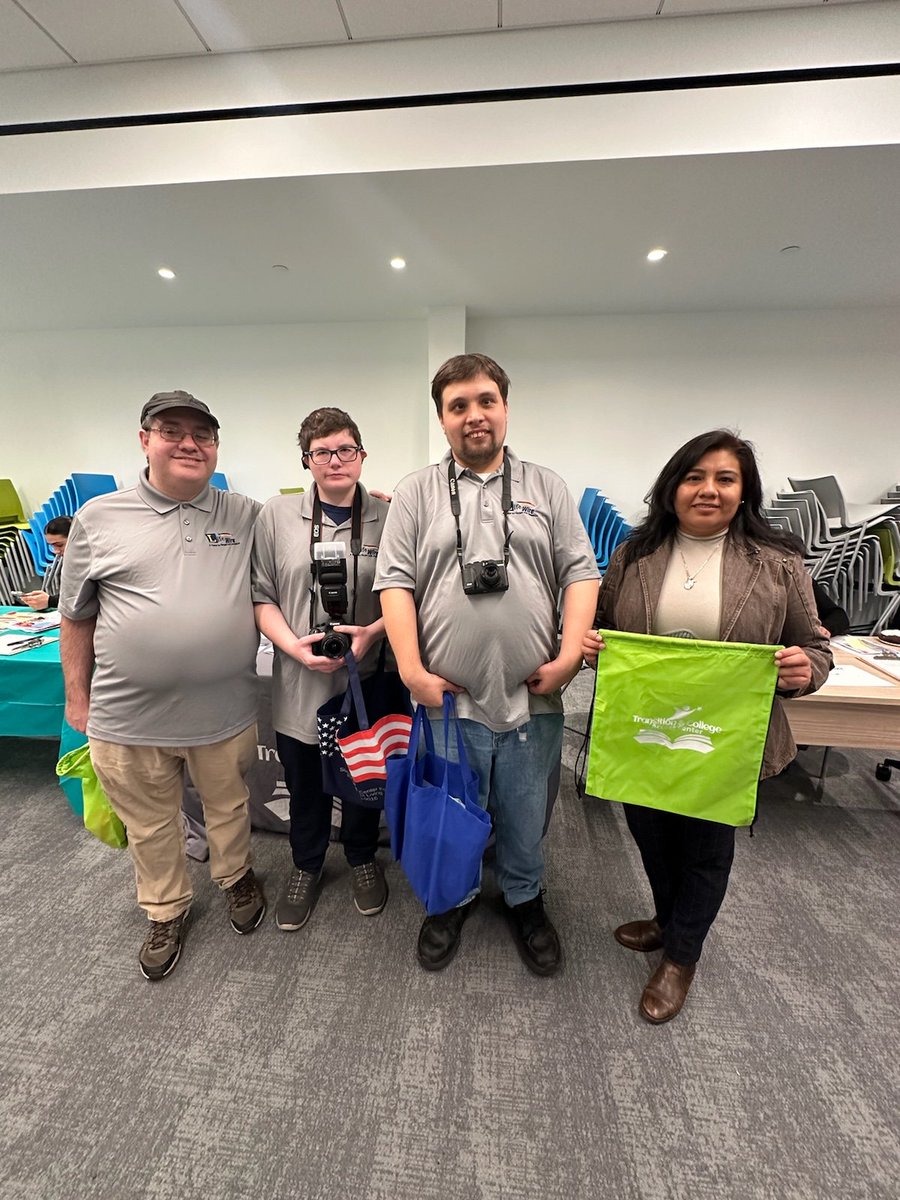SITCACDOE's tweet photo. Another successful transition resource fair with our amazing community partners and advocates at the @StatenIslandDDC. We got to support many families with the many resources @NYCSchools has to offer our students with IEPs. #SupportingOurCommunity #supportingourstudents https://t.co/G4xbL6cxeA