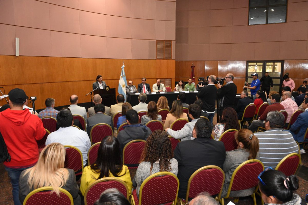 GustavoSaenzOK's tweet photo. Con la presencia de intendentes de la provincia, firmamos un convenio por el que avanzaremos en la digitalización de las cuentas generales de ejercicio de los municipios, lo que permitirá modernizar y homogeneizar las rendiciones que se hacen de los presupuestos (+) https://t.co/KeGuLOGnBk