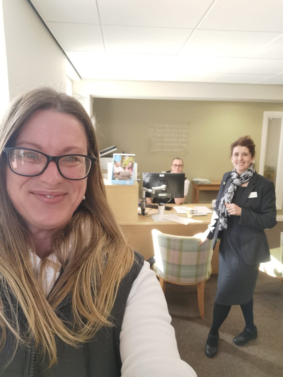 🥰 What a week! Meetings, planning, more meetings, I love my job! Catching up with our wonderful ladies at Chandler's Ford @CoopFuneralcare was a highlight, there a lot of upcoming events locally we're hoping to support so watch this space 🤗🏡💙