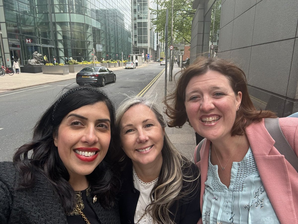 Best bit of conferences is the socialising 😉After a bit of work of course! Got to see my “work wife” @HannahBeba and Heather Bell with a lush sushi lunch 😍