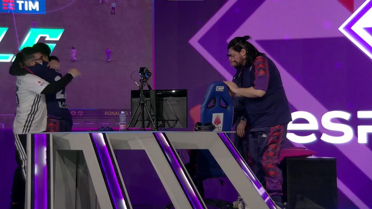 ramiluesofc's tweet photo. NUEVO CLASIFICADO AL WORLD CHAMPIONSHIP: @virgiil7 🇮🇹

El jugador de @exeed_official avanza a la final de la eSerie A y se clasifica al torneo más importante de la temporada.

Su revancha: el año pasado perdió el partido decisivo para clasificar al mundial con @DFernandes066 🇵🇹 https://t.co/HUu83be7xj