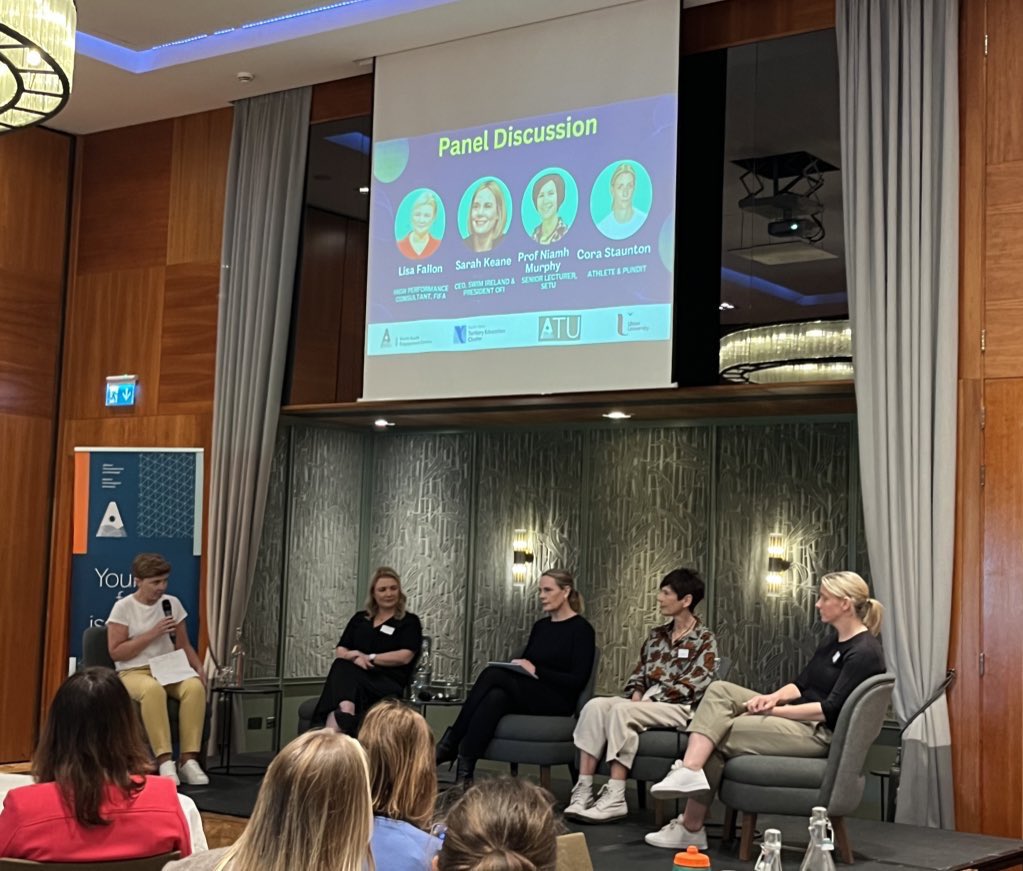 Inspiring morning @ the Professional Women in Sport, Exercise & Physical Activity & Health Network event Some panel. 5 v different leaders but all deadly effective at driving change. Key lesson: Be Authentic Well done @Maria_Faulkner, @deniseanalysis & all involved👏