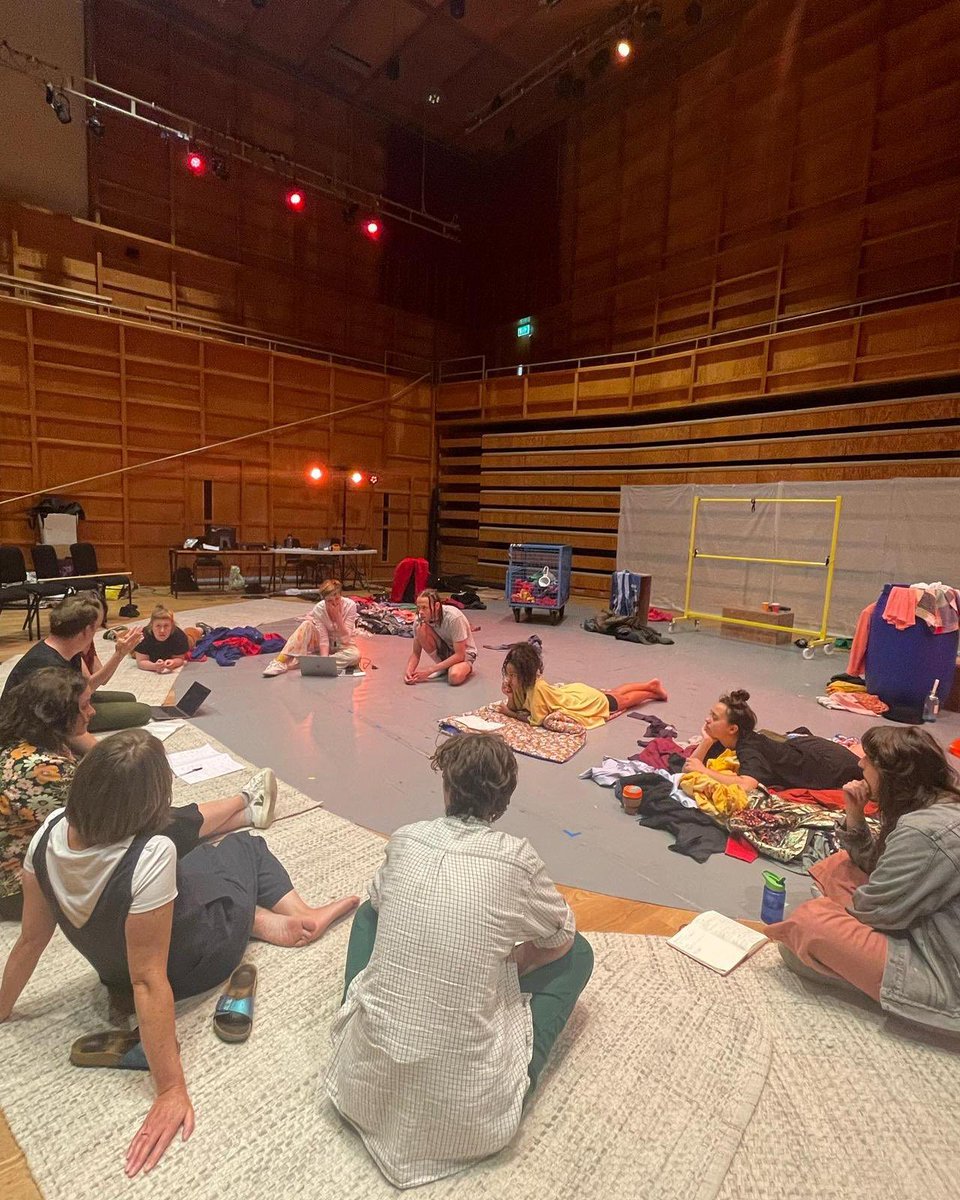 JOB: Admin role at TF pls share: Part time Dramatherapy Co-ordinator. 1 day a week remote working with occasional meets in Luton & Croydon. Support contracting, finance admin & organisation of our Dramatherapy Provision. DEADLINE: May 2nd 9am #artsjobs tangledfeet.com/take-part/oppo…