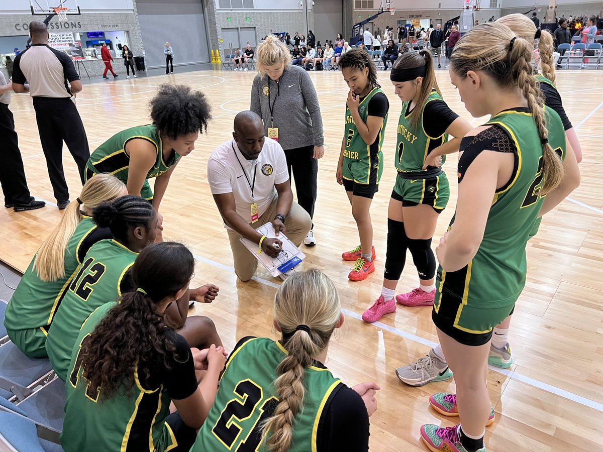 Kentucky Premier EYBL - 52 Cal Storm -49 Starting off with a good win in our 1st game of Nike EYBL session 1. Come check us out at our next game at 5pm vs North Tartan on court 12. #gogreen @KentuckyPremier @CoachTapley @Milbster @coachorlandokyp @coach_head44