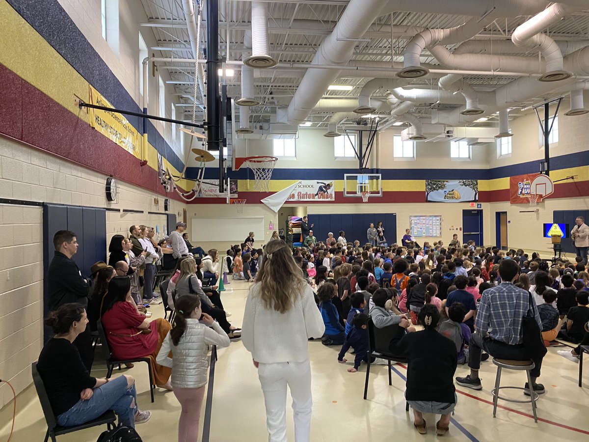 Mrs_Foster12's tweet photo. Math Day in full swing! Amazing performance from Mathamagician Brian Curry! Thank you to all those who came out to engage in math workshop with our students! @ASFSOnline @APSMath @APSVirginia https://t.co/WTq3SnoGyg
