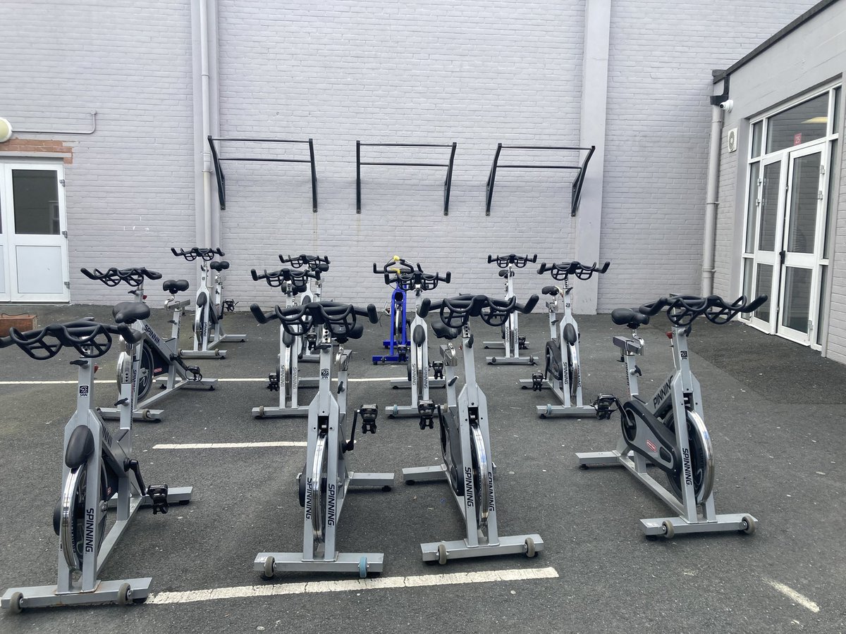 Craobh_Rua's tweet photo. An bhfuil tú réidh /Are you ready
Our cycles for tomorrow’s fundraising‘Spinathon’ in Camlough village being collected from St Paul’s
Míle buíochas to @stpaulsbbrook for the great support you have given our Club.
#CommunitySupport #leChéile https://t.co/KkWoDcjpP9